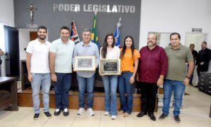 Câmara dá título a deputados