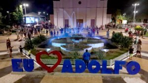 Fonte volta a embelezar praça