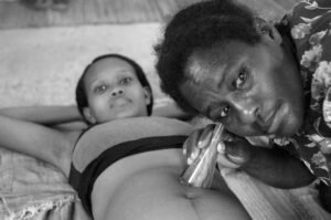 Combatidas e caluniadas, as parteiras estão de volta com outro nome